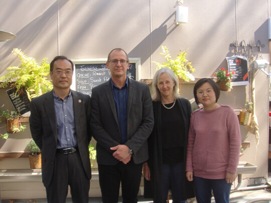 赵军峰院长与麦考瑞大学Kruger教授、Slatyer副教授以及我校校友方静博士